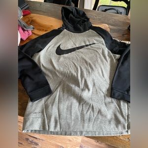 Nike Dri-Fit Hoodie men’s size Medium